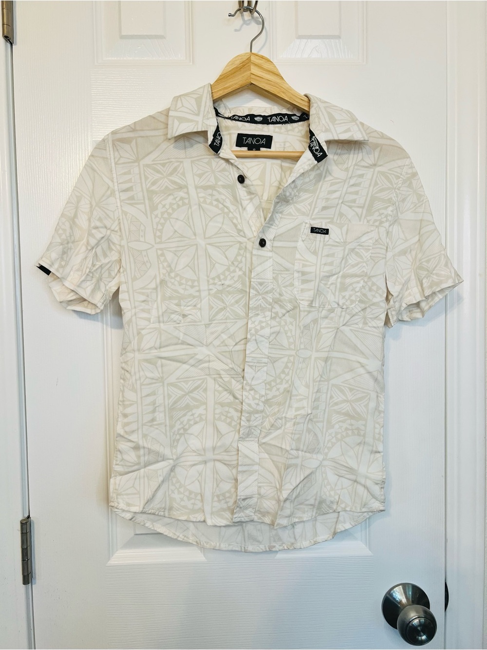 Tanoa Men's Short-Sleeve Button-Down Shirt in Off-White Geo Print